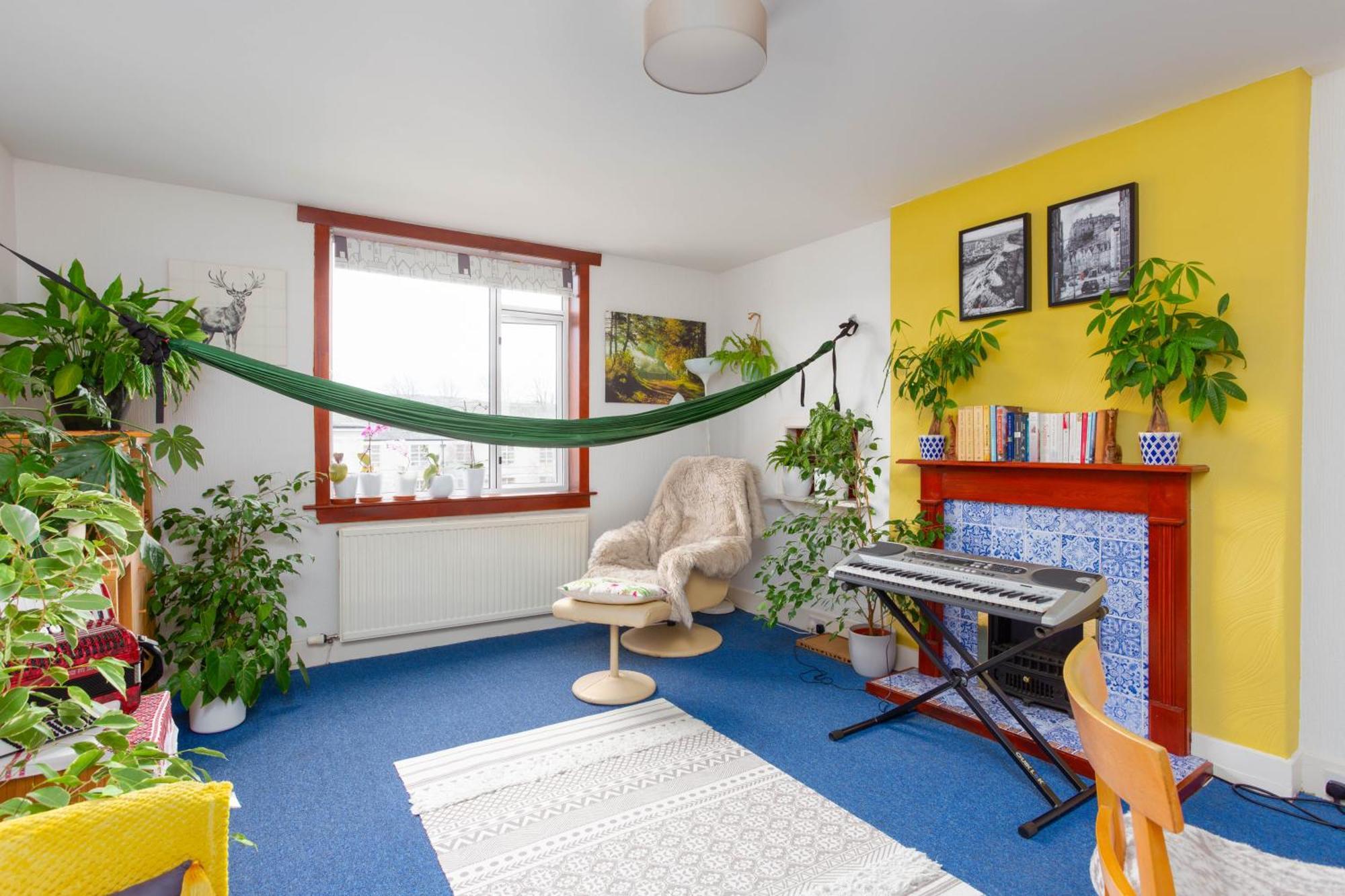 Bright & Spacious Double Room With Garden View- Close To Airport & City Centre إدنبرة المظهر الخارجي الصورة